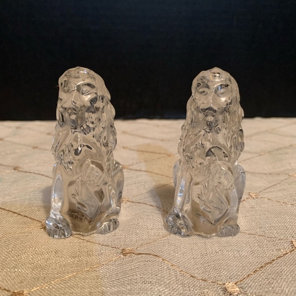 Glass salt and pepper shakers lion figures - Picture 3 of 6